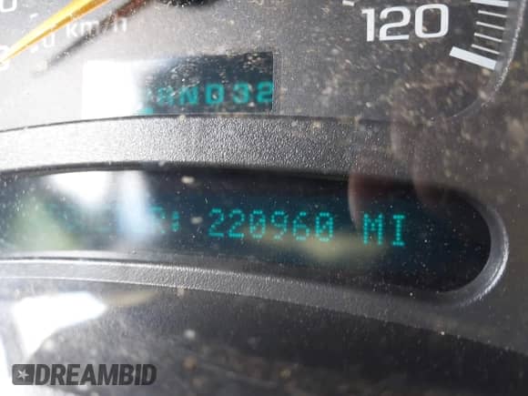 2003 Chevrolet Silverado 1500HD LS с VIN 1GCGK13U23F157723, выставлен на аукционе IAAI как лот 42259172 с пробегом 220 960 миль миль и . История ставок и продаж доступна на DreamBid. Изображение 16.