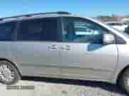 2010 Toyota Sienna XLE с VIN 5TDYK4CC8AS307506, выставлен на аукционе IAAI как лот 41691392 с пробегом 216 197 миль миль и . История ставок и продаж доступна на DreamBid. Изображение 13.