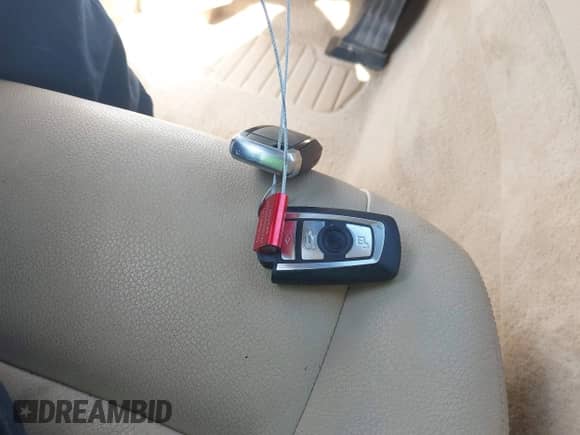 2015 BMW 5 Series 528i с VIN WBA5A5C54FD525083, выставлен на аукционе IAAI как лот 43119802 с пробегом 117 579 миль миль и . История ставок и продаж доступна на DreamBid. Изображение 11.