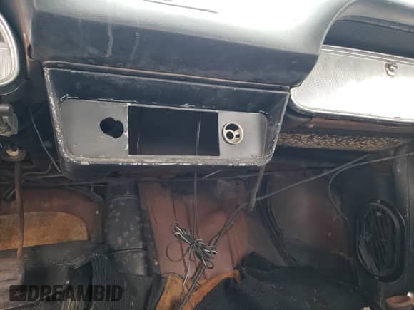 1964 Chevrolet Corvair with VIN 40927W213814, listed as a Copart auction lot 48362181 with 51,537 mi miles and Non repairable. Bid and sale history available at DreamBid. Image 9.