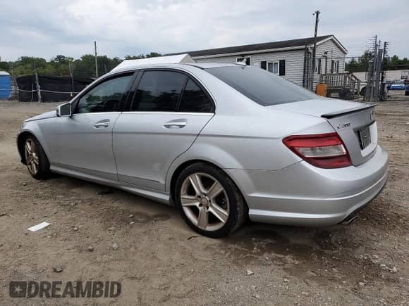 2011 Mercedes-Benz C 300 Sport с VIN WDDGF8BB5BR145209, выставлен на аукционе Copart как лот 82171145 с пробегом Не указан миль и Чистый • Clean title. История ставок и продаж доступна на DreamBid. Изображение 2.