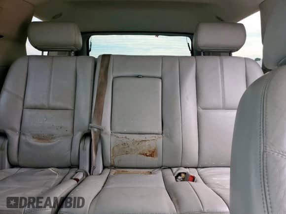 2010 Chevrolet Tahoe LT с VIN 1GNMCBE32AR138411, выставлен на аукционе Copart как лот 81599715 с пробегом 237 175 миль миль и Чистый • Clean title. История ставок и продаж доступна на DreamBid. Изображение 10.