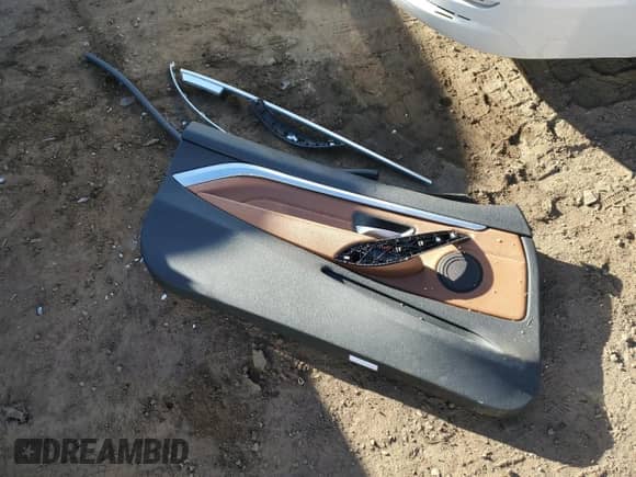 2015 BMW 4 Series 428i xDrive с VIN WBA3V9C55F5A78621, выставлен на аукционе Copart как лот 83159644 с пробегом 39 735 миль миль и Списание • Salvage title. История ставок и продаж доступна на DreamBid. Изображение 12.