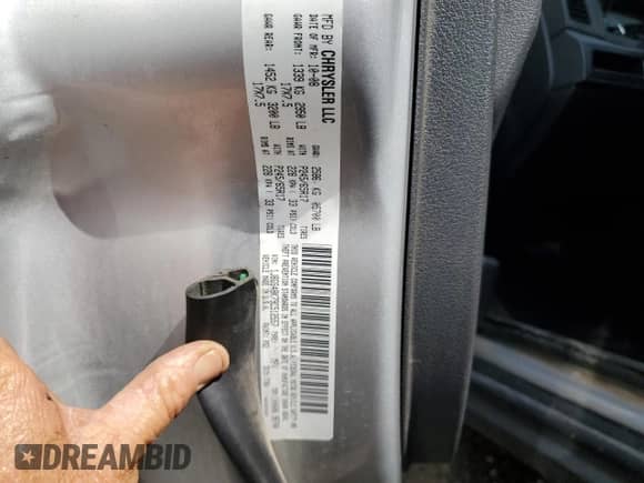 2009 Jeep Grand Cherokee Laredo with VIN 1J8GS48K79C512557, listed as a Copart auction lot 67475735 with 204,364 mi miles and Salvage title. Bid and sale history available at DreamBid. Image 13.