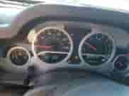 2007 Jeep Wrangler Unlimited Sahara z VIN 1J4GA591X7L147255, wystawiony jako Copart lot #82341025 z przebiegiem 189 755 mil mil oraz Czysty tytuł • Clean title. Historia ofert i sprzedaży dostępna na DreamBid. Obrazek 9.