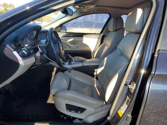 2011 BMW 5 Series 535i с VIN WBAFR7C5XBC801114, выставлен на аукционе Copart как лот 90786375 с пробегом 72 178 миль миль и Списание • Salvage title. История ставок и продаж доступна на DreamBid. Изображение 7.