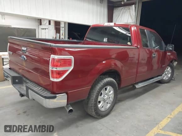 2013 Ford F-150 XL z VIN 1FTFX1CT1DFC50402, wystawiony jako IAAI lot #42604789 z przebiegiem 107 551 mil mil oraz . Historia ofert i sprzedaży dostępna na DreamBid. Obrazek 4.