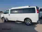 2020 Chevrolet Express Passenger LT z VIN 1GAZGPFP6L1228561, wystawiony jako IAAI lot #42499556 z przebiegiem 83 828 mil mil oraz . Historia ofert i sprzedaży dostępna na DreamBid. Obrazek 14.