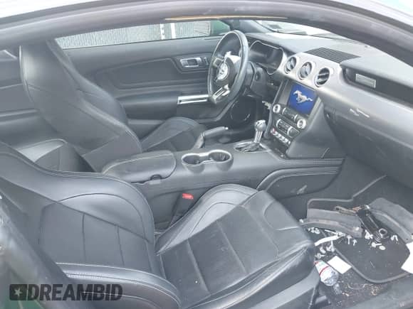 2023 Ford Mustang EcoBoost с VIN 1FA6P8THXP5109770, выставлен на аукционе IAAI как лот 43351700 с пробегом 30 625 миль миль и . История ставок и продаж доступна на DreamBid. Изображение 5.