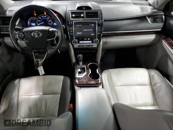 2014 Toyota Camry L z VIN 4T4BF1FK4ER408475, wystawiony jako Copart lot #47053395 z przebiegiem 78 379 mil mil oraz Szkoda całkowita • Salvage title. Historia ofert i sprzedaży dostępna na DreamBid. Obrazek 8.