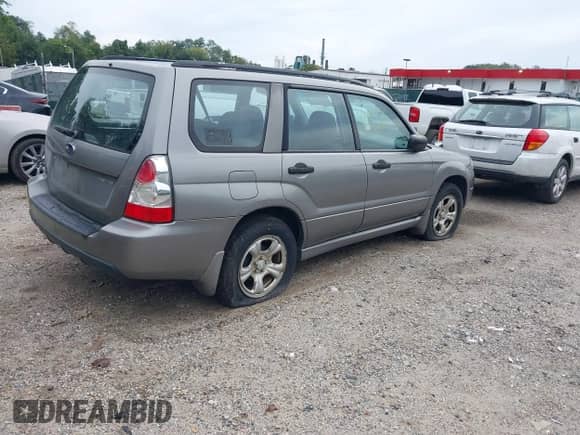 2006 Subaru Forester X with VIN JF1SG63676G700370, listed as a IAAI auction lot 43289838 with 176,695 mi miles and . Bid and sale history available at DreamBid. Image 4.