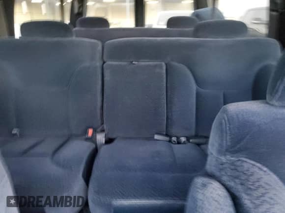 1998 Chevrolet Suburban с VIN 1GNEC16R5WJ304914, выставлен на аукционе Copart как лот 86643614 с пробегом 97 092 миль миль и Списание • Salvage title. История ставок и продаж доступна на DreamBid. Изображение 10.