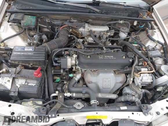 1991 Honda Accord LX z VIN JHMCB7655MC000372, wystawiony jako IAAI lot #42372597 z przebiegiem 153 129 mil mil oraz . Historia ofert i sprzedaży dostępna na DreamBid. Obrazek 10.