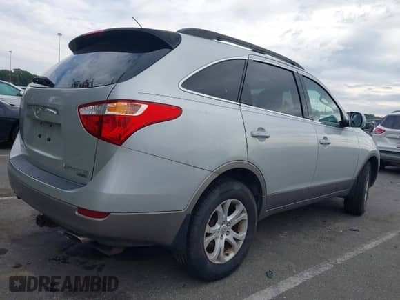 2010 Hyundai Veracruz Limited с VIN KM8NUDCC4AU128772, выставлен на аукционе IAAI как лот 43228227 с пробегом 106 138 миль миль и . История ставок и продаж доступна на DreamBid. Изображение 4.