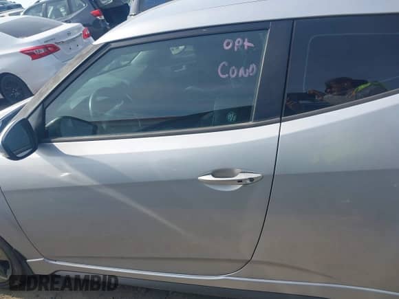 2013 Hyundai Veloster Turbo с VIN KMHTC6AE4DU157798, выставлен на аукционе IAAI как лот 42001561 с пробегом 163 370 миль миль и . История ставок и продаж доступна на DreamBid. Изображение 15.