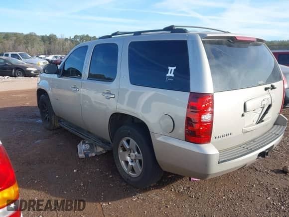 2009 Chevrolet Tahoe 1LT z VIN 1GNEC23329R242741, wystawiony jako IAAI lot #41280594 z przebiegiem 255 674 mil mil oraz . Historia ofert i sprzedaży dostępna na DreamBid. Obrazek 3.