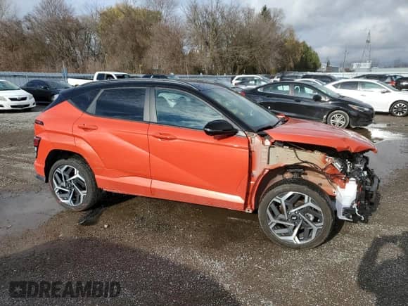 2025 Hyundai Kona Limited с VIN KM8HECA39SU193304, выставлен на аукционе Copart как лот 81146144 с пробегом 4 411 миль миль и Списание • Salvage title. История ставок и продаж доступна на DreamBid. Изображение 4.