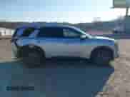 2022 Nissan Pathfinder SL z VIN 5N1DR3CB0NC219578, wystawiony jako IAAI lot #41285197 z przebiegiem 41 856 mil mil oraz . Historia ofert i sprzedaży dostępna na DreamBid. Obrazek 14.