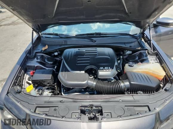 2022 Chrysler 300 S с VIN 2C3CCABG5NH154389, выставлен на аукционе Copart как лот 62130215 с пробегом 53 302 миль миль и Списание • Salvage title. История ставок и продаж доступна на DreamBid. Изображение 11.