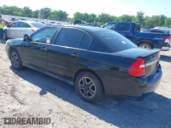 2005 Chevrolet Malibu z VIN 1G1ZS54F95F290720, wystawiony jako IAAI lot #42652409 z przebiegiem 150 923 mil mil oraz . Historia ofert i sprzedaży dostępna na DreamBid. Obrazek 3.