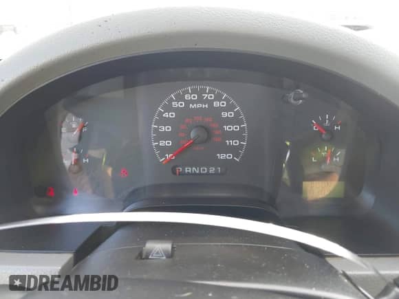 2006 Ford F-150 XL z VIN 1FTRF12W66NA87427, wystawiony jako IAAI lot #43426732 z przebiegiem 159 220 mil mil oraz . Historia ofert i sprzedaży dostępna na DreamBid. Obrazek 7.