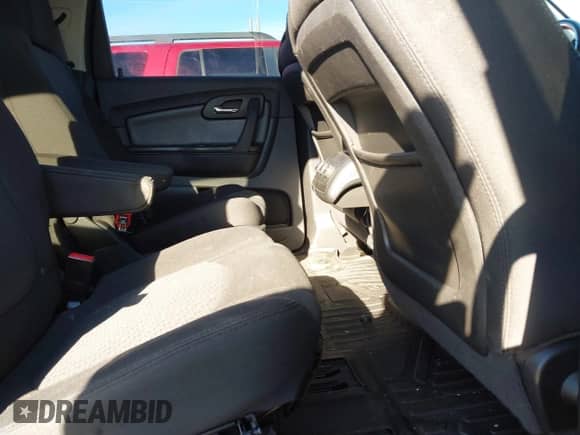 2011 Chevrolet Traverse 1LT с VIN 1GNKRGED1BJ255070, выставлен на аукционе IAAI как лот 41209020 с пробегом Не указан миль и . История ставок и продаж доступна на DreamBid. Изображение 8.