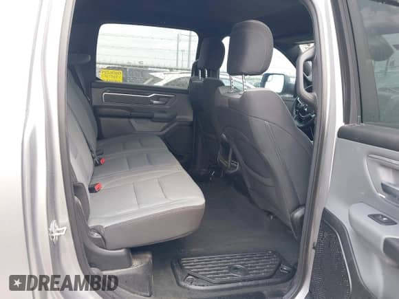 2022 Ram 1500 Big Horn z VIN 1C6RRFFG6NN343191, wystawiony jako IAAI lot #42151695 z przebiegiem Nie podano mil oraz . Historia ofert i sprzedaży dostępna na DreamBid. Obrazek 8.