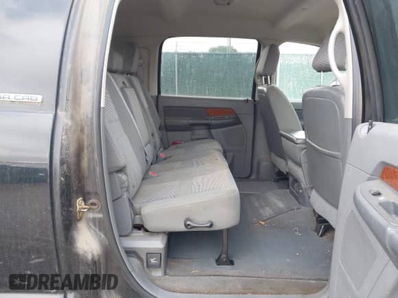 2006 Dodge 3500 Laramie with VIN 3D7LX39C26G130900, listed as a IAAI auction lot 42287125 with 277,377 mi miles and . Bid and sale history available at DreamBid. Image 8.