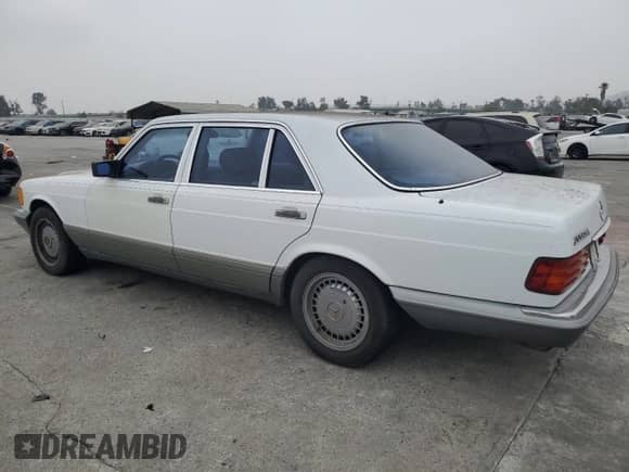 1988 Mercedes-Benz 300 с VIN WDBCA25D0JA371896, выставлен на аукционе Copart как лот 76421944 с пробегом 119 520 миль миль и Чистый • Clean title. История ставок и продаж доступна на DreamBid. Изображение 2.