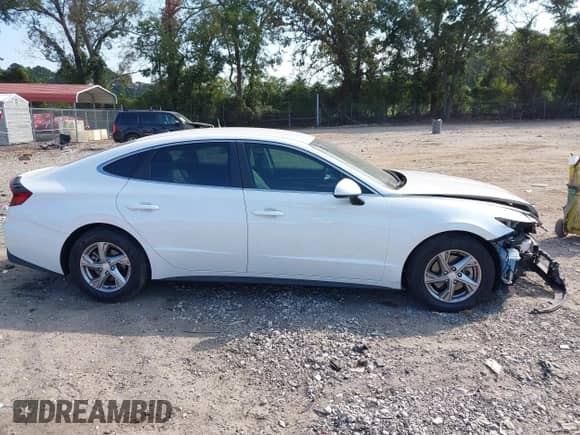 2022 Hyundai Sonata SE with VIN 5NPEG4JA9NH142650, listed as a IAAI auction lot 43237045 with 60,000 mi miles and . Bid and sale history available at DreamBid. Image 13.