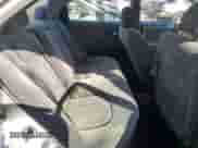 2003 Hyundai Sonata GLS z VIN KMHWF35H33A906324, wystawiony jako Copart lot #68186185 z przebiegiem 174 897 mil mil oraz Szkoda całkowita • Salvage title. Historia ofert i sprzedaży dostępna na DreamBid. Obrazek 10.