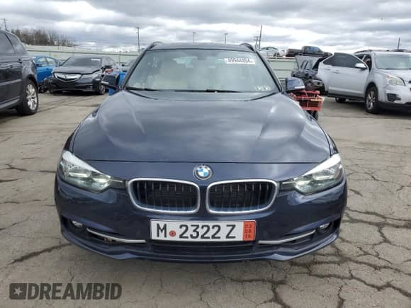 2016 BMW 3 Series 328i xDrive z VIN WBA8G5C55GK753148, wystawiony jako Copart lot #49944804 z przebiegiem 27 574 mil mil oraz . Historia ofert i sprzedaży dostępna na DreamBid. Obrazek 5.