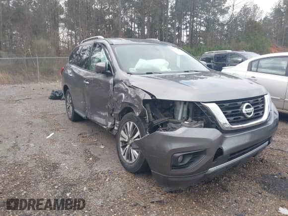 2020 Nissan Pathfinder SL z VIN 5N1DR2CN5LC598644, wystawiony jako IAAI lot #41568257 z przebiegiem 110 659 mil mil oraz . Historia ofert i sprzedaży dostępna na DreamBid. Obrazek 1.