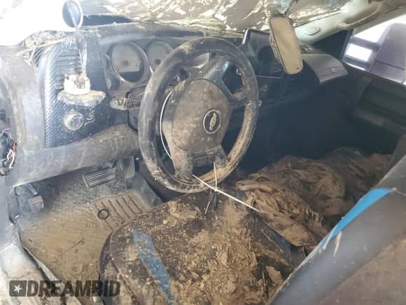 2008 Chevrolet Silverado 2500HD Work Truck с VIN 1GCHK23688F117164, выставлен на аукционе Copart как лот 67840305 с пробегом Не указан миль и Списание • Salvage title. История ставок и продаж доступна на DreamBid. Изображение 8.