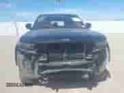 2023 Jeep Grand Cherokee Overland z VIN 1C4RJKDG5P8771928, wystawiony jako IAAI lot #42602996 z przebiegiem 32 691 mil mil oraz . Historia ofert i sprzedaży dostępna na DreamBid. Obrazek 13.