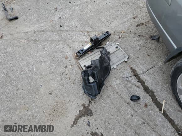 2006 Volvo S60 2.5L Turbo R с VIN YV1RH527662507371, выставлен на аукционе Copart как лот 80372214 с пробегом 163 879 миль миль и Списание • Salvage title. История ставок и продаж доступна на DreamBid. Изображение 12.