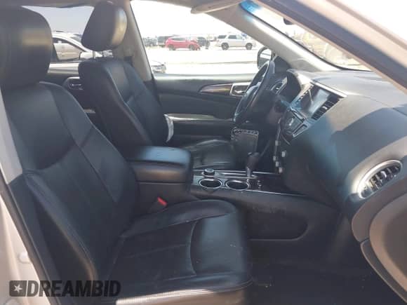 2014 Nissan Pathfinder SV z VIN 5N1AR2MM2EC600717, wystawiony jako IAAI lot #42335010 z przebiegiem 116 887 mil mil oraz . Historia ofert i sprzedaży dostępna na DreamBid. Obrazek 5.