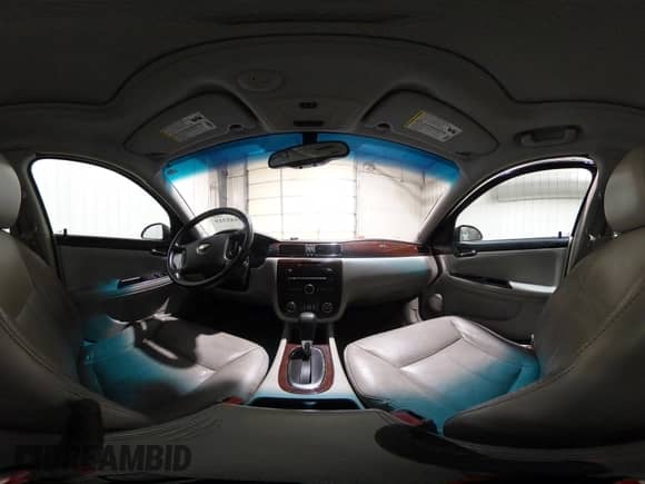 2010 Chevrolet Impala LTZ z VIN 2G1WC5EMXA1155924, wystawiony jako IAAI lot #43445319 z przebiegiem 209 290 mil mil oraz . Historia ofert i sprzedaży dostępna na DreamBid. Obrazek 18.