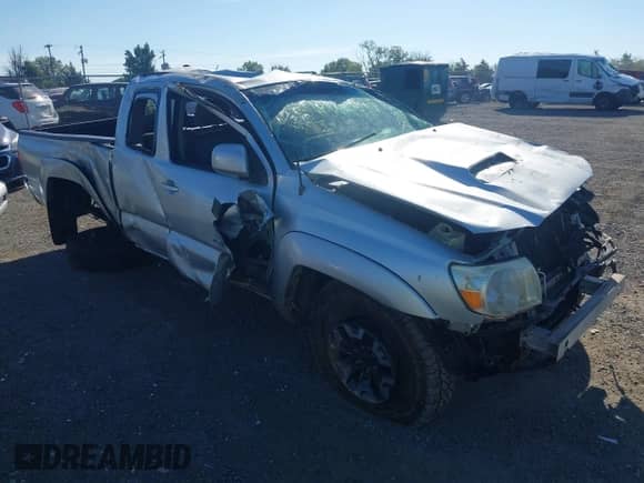 2007 Toyota Tacoma with VIN 5TEUU42NX7Z453770, listed as a IAAI auction lot 43338837 with 215,757 mi miles and . Bid and sale history available at DreamBid. Image 1.