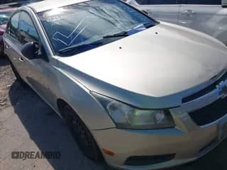 2014 Chevrolet Cruze LS с VIN 1G1PA5SH6E7266710, выставлен на аукционе IAAI как лот 43340230 с пробегом 187 671 миль миль и . История ставок и продаж доступна на DreamBid. Изображение 1.