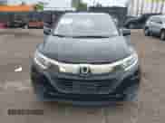 2020 Honda HR-V LX z VIN 3CZRU6H36LG701892, wystawiony jako IAAI lot #43007826 z przebiegiem 137 503 mil mil oraz . Historia ofert i sprzedaży dostępna na DreamBid. Obrazek 12.