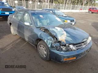 1997 Honda Accord Value с VIN 1HGCD5686VA189722, выставлен на аукционе IAAI как лот 41494380 с пробегом 205 514 миль миль и . История ставок и продаж доступна на DreamBid. Изображение 1.