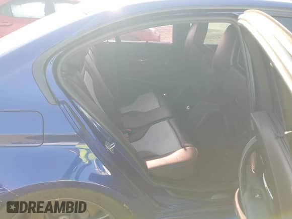 2018 BMW M3 CS с VIN WBS8M9C59J5L00295, выставлен на аукционе IAAI как лот 43020431 с пробегом 48 603 миль миль и . История ставок и продаж доступна на DreamBid. Изображение 8.