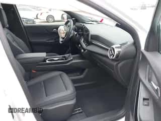 2025 Chevrolet Equinox FWD LT с VIN 3GNAXHEG0SL112587, выставлен на аукционе IAAI как лот 41493681 с пробегом 6 525 миль миль и . История ставок и продаж доступна на DreamBid. Изображение 5.
