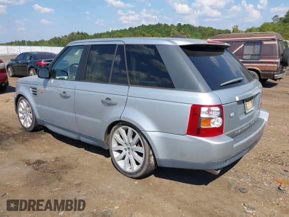 2006 Land Rover Range Rover Sport SC with VIN SALSH23456A966352, listed as a IAAI auction lot 43247167 with 207,546 mi miles and . Bid and sale history available at DreamBid. Image 3.