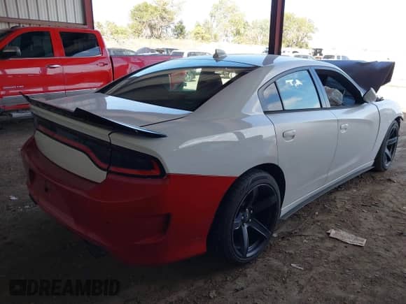 2016 Dodge Charger R/T with VIN 2C3CDXCT2GH222114, listed as a IAAI auction lot 43282080 with 124,957 mi miles and . Bid and sale history available at DreamBid. Image 4.