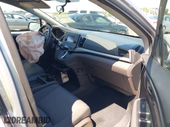 2019 Honda Odyssey LX z VIN 5FNRL6H20KB063403, wystawiony jako IAAI lot #43107626 z przebiegiem 42 479 mil mil oraz . Historia ofert i sprzedaży dostępna na DreamBid. Obrazek 5.