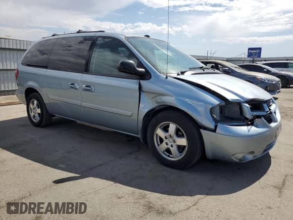 2005 Dodge Caravan SXT с VIN 2D4GP44L95R580662, выставлен на аукционе Copart как лот 72443014 с пробегом 139 796 миль миль и Списание • Salvage title. История ставок и продаж доступна на DreamBid. Изображение 4.