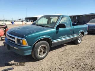 1997 Chevrolet S-10 LS с VIN 1GCCS1444VK247754, выставлен на аукционе Copart как лот 80392065 с пробегом 150 741 миль миль и Списание • Salvage title. История ставок и продаж доступна на DreamBid. Изображение 1.