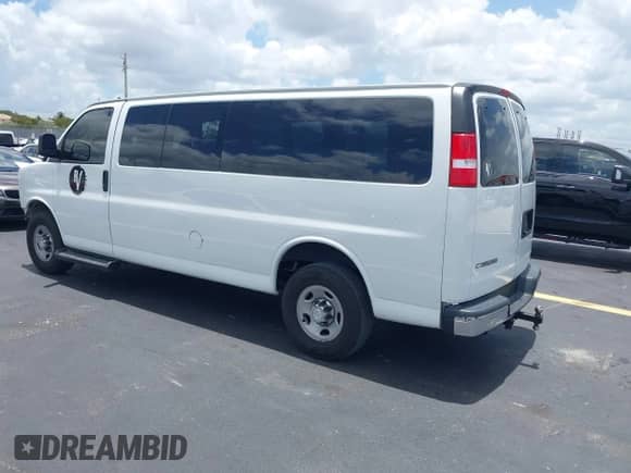 2019 Chevrolet Express Passenger LT с VIN 1GAZGPFG9K1266347, выставлен на аукционе IAAI как лот 42531922 с пробегом 141 523 миль миль и . История ставок и продаж доступна на DreamBid. Изображение 3.